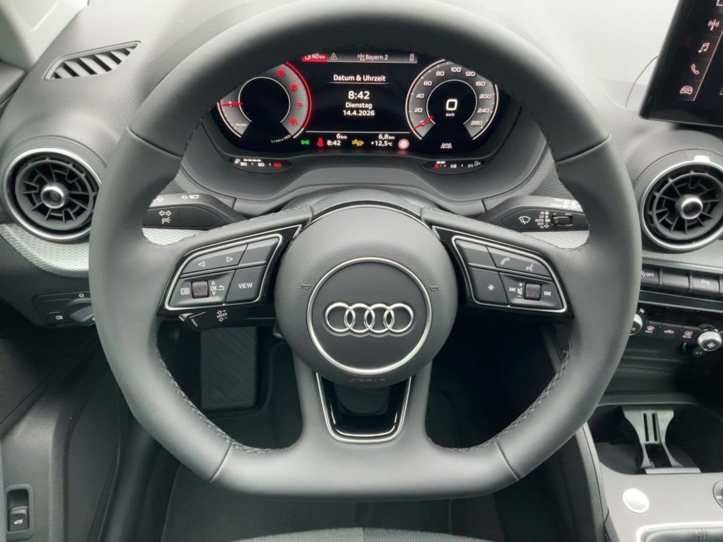Bild über Audi Q2 30 TFSI Schaltgetriebe - für weitere Informationen kontaktieren Sie den Audi Partner