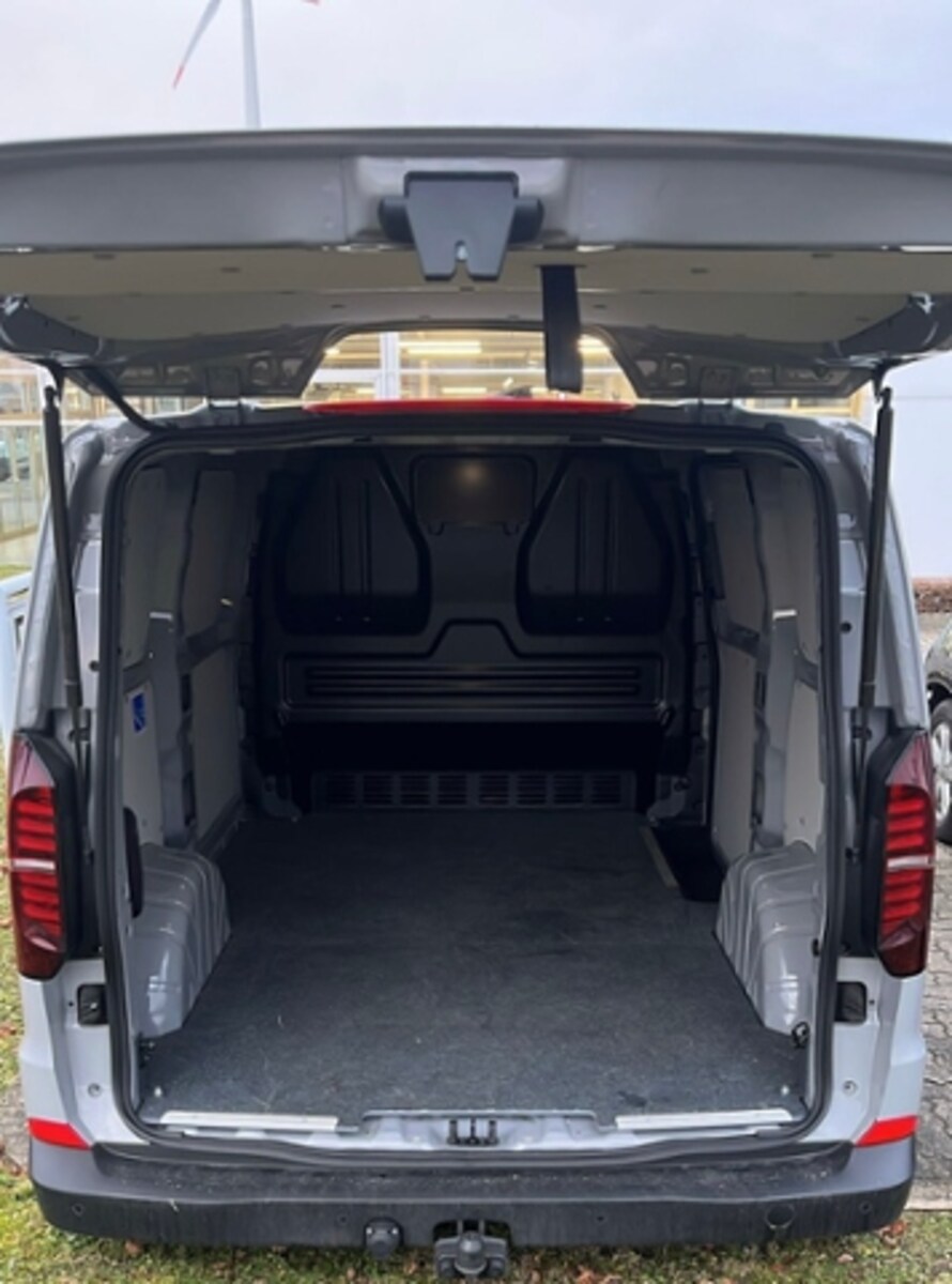 Volkswagen Transporter Kasten kurzer Radstand – Bild 9