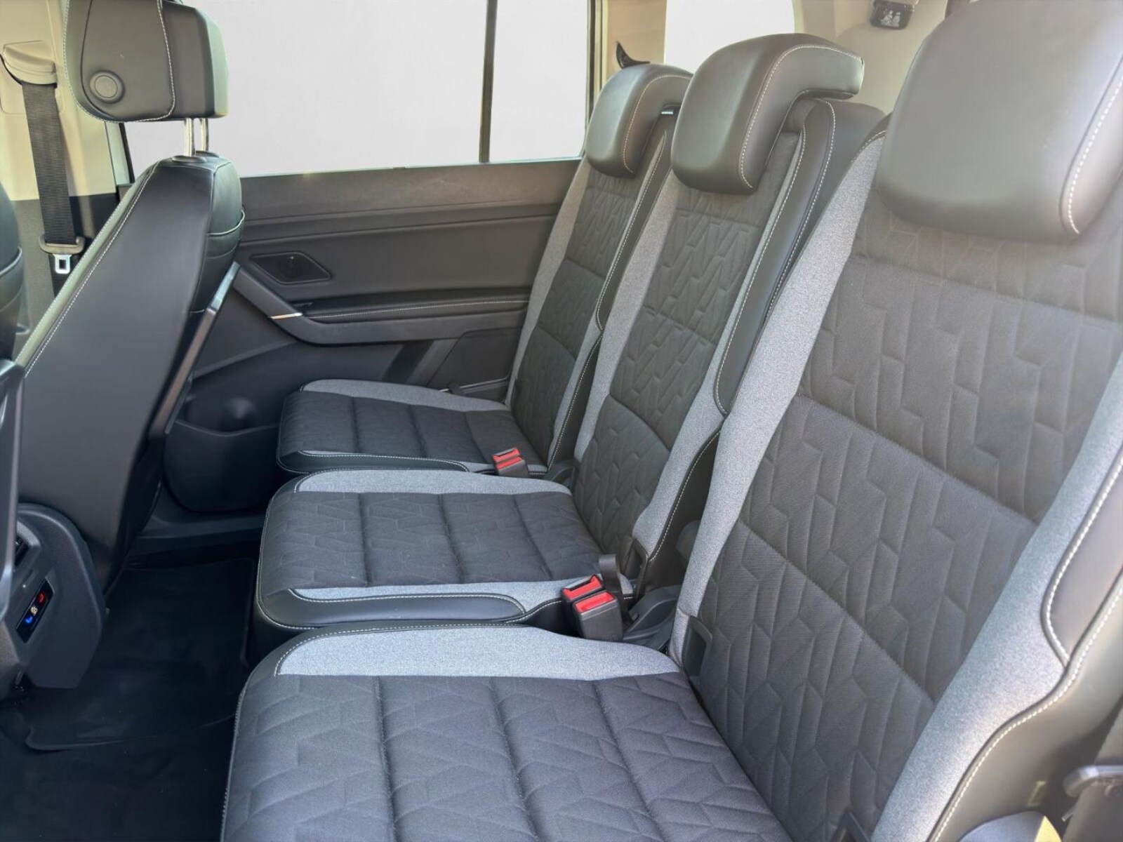 Volkswagen Touran – Bild 14
