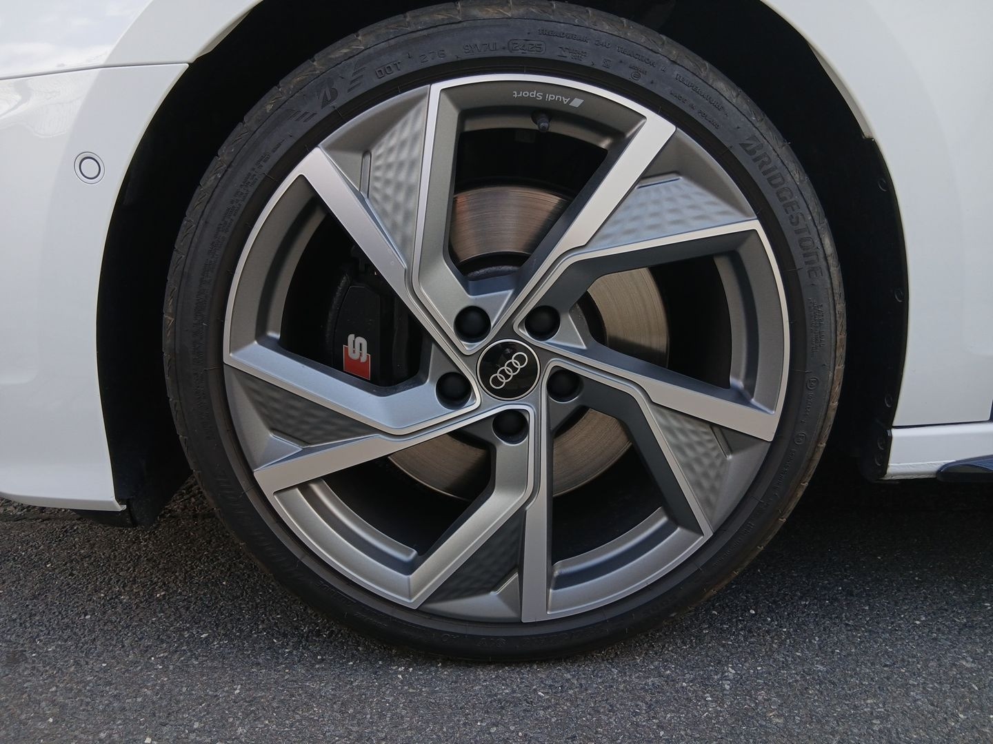 Bild über Audi S3 Sportback TFSI quattro S tronic - für weitere Informationen kontaktieren Sie den Audi Partner