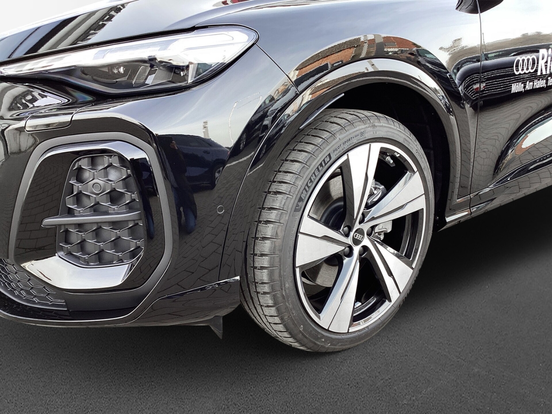 Audi Q5 SUV edition one
