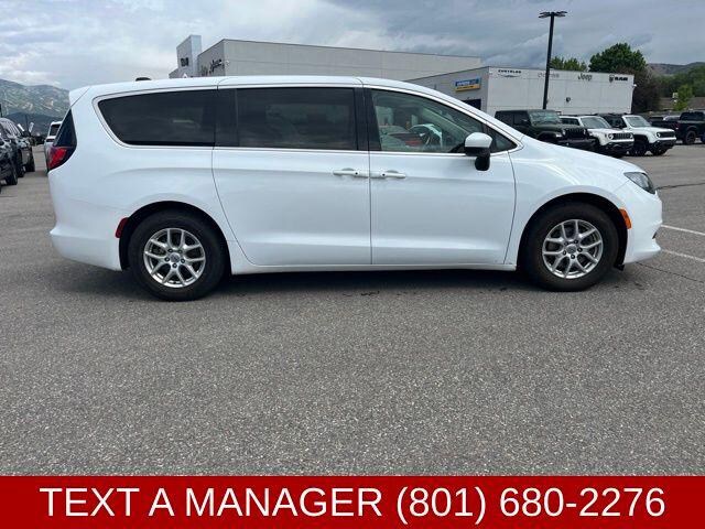 2022 Chrysler Voyager