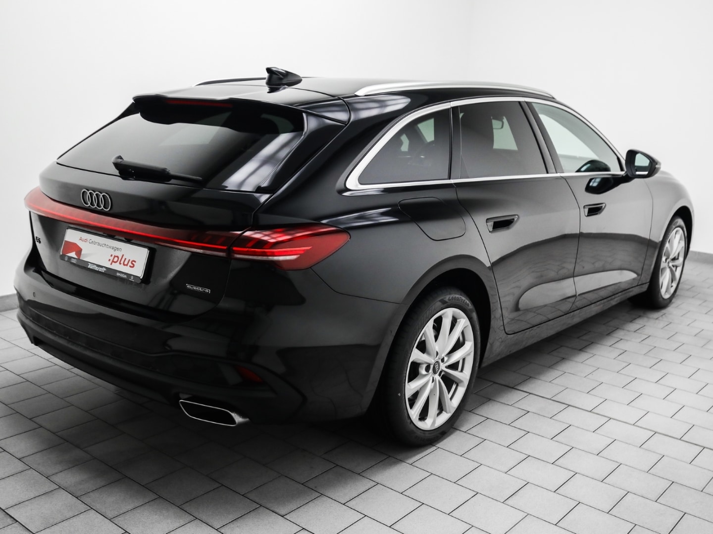 Bild über Audi A5 Avant TFSI quattro S tronic - für weitere Informationen kontaktieren Sie den Audi Partner