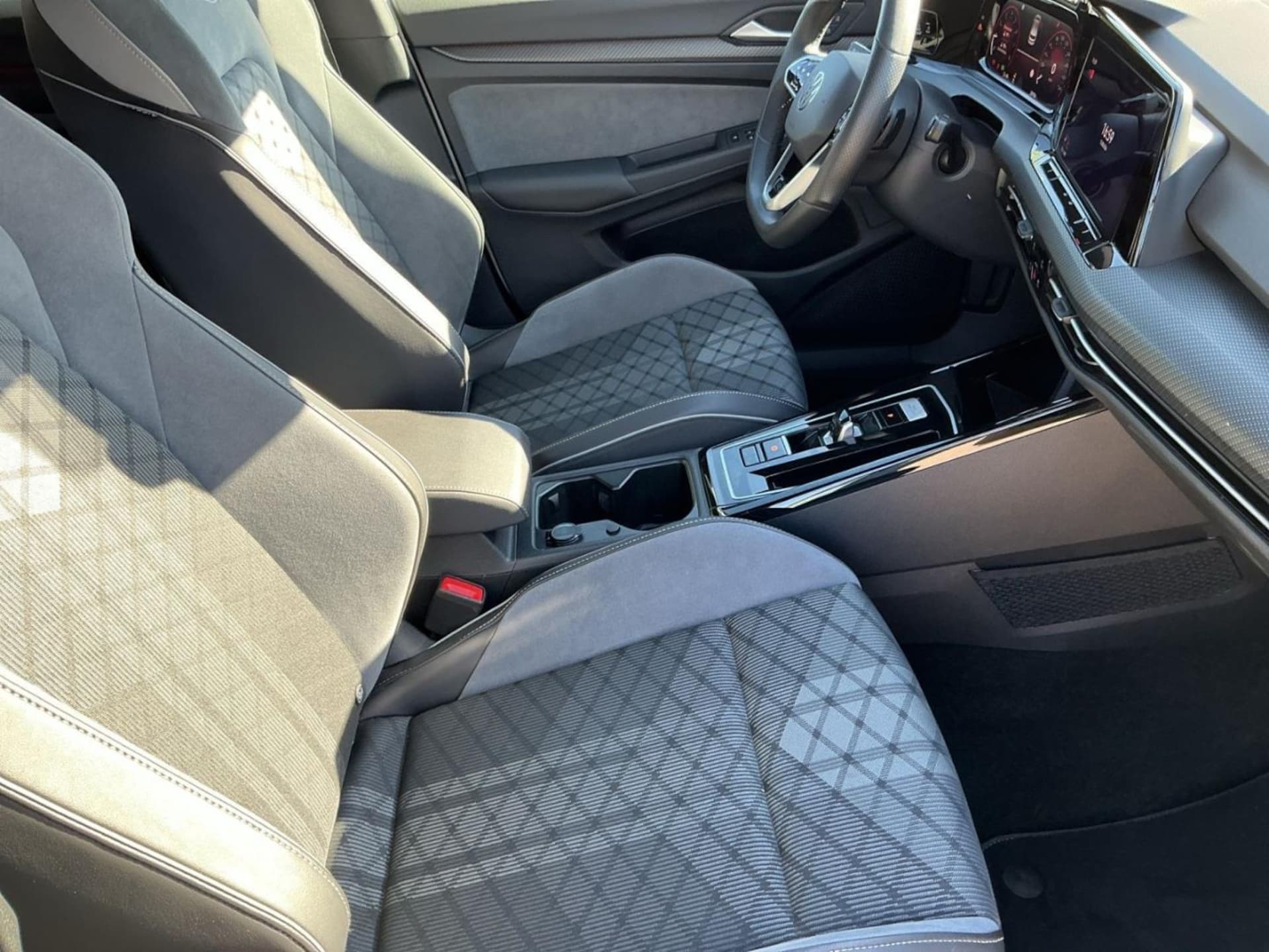 Volkswagen Golf R-Line