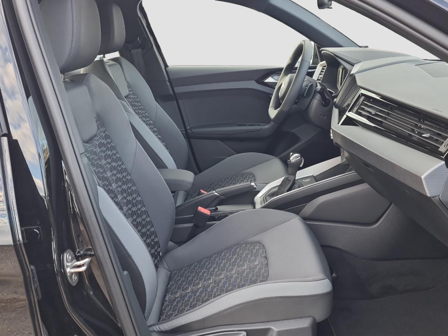 Bild über Audi A1 Sportback advanced 30 TFSI S tronic - für weitere Informationen kontaktieren Sie den Audi Partner