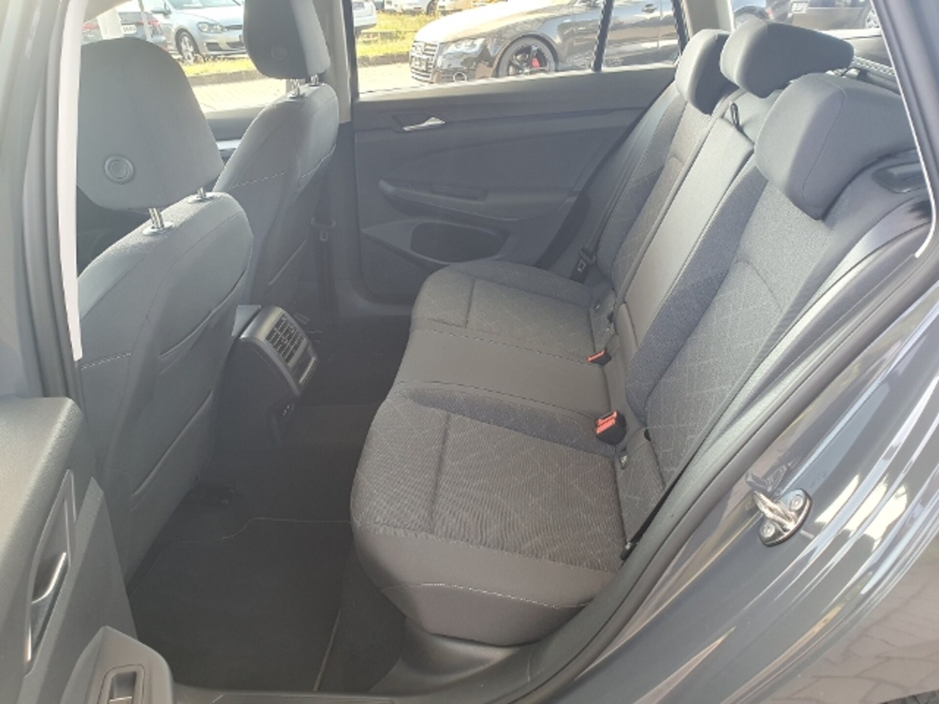 Volkswagen Golf Variant Life