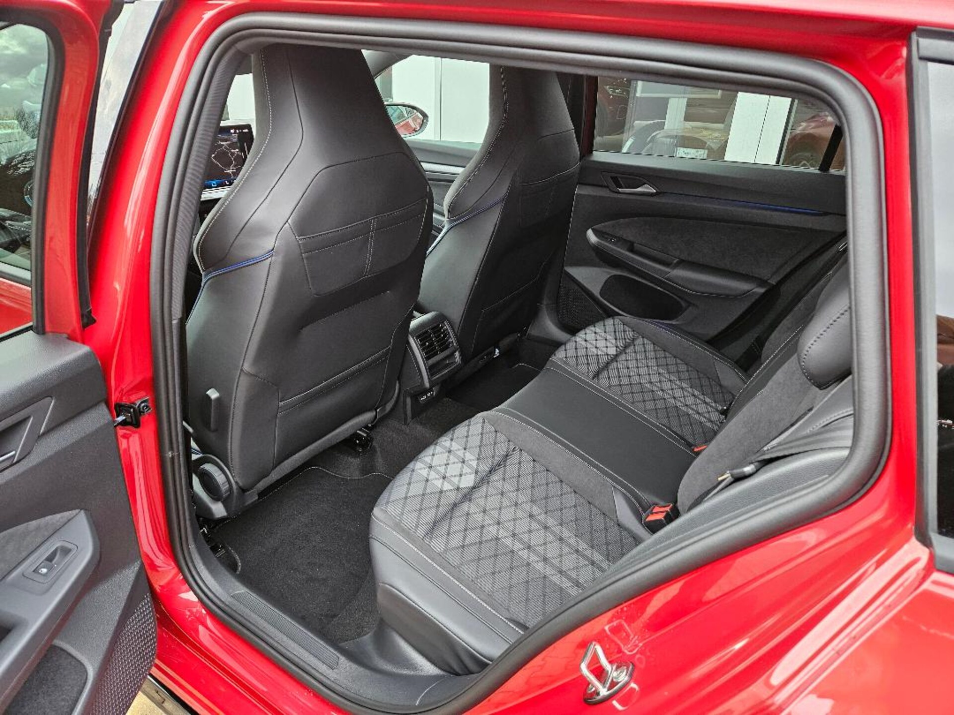 Volkswagen Golf Variant R-Line