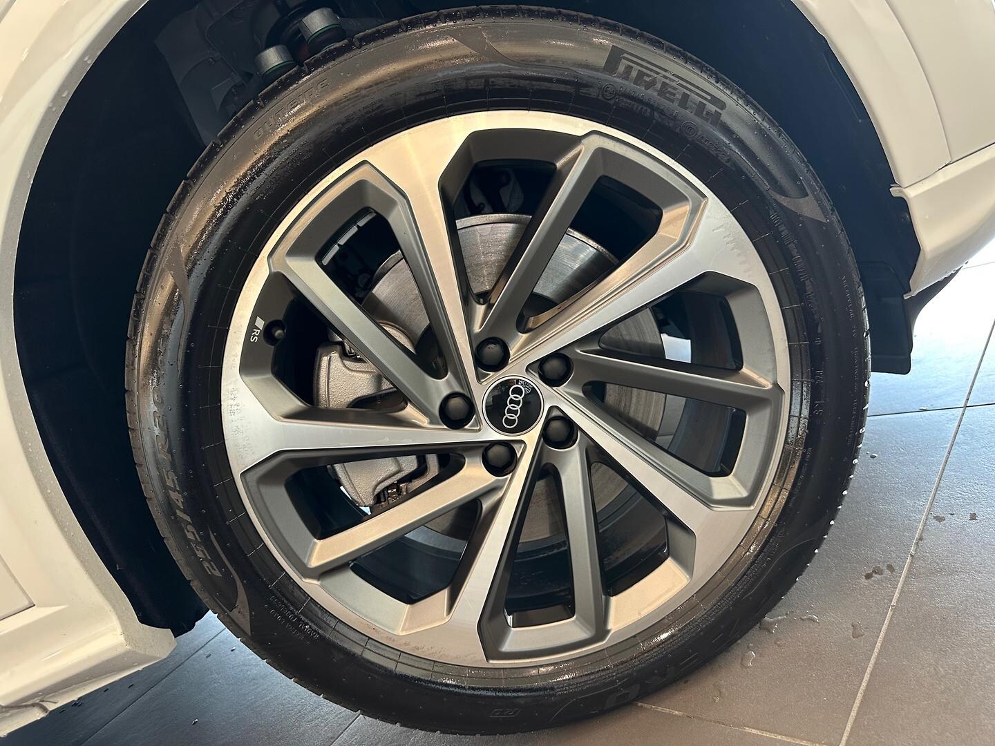 Image about Audi Q5 SUV TDI quattro 150 kW sport