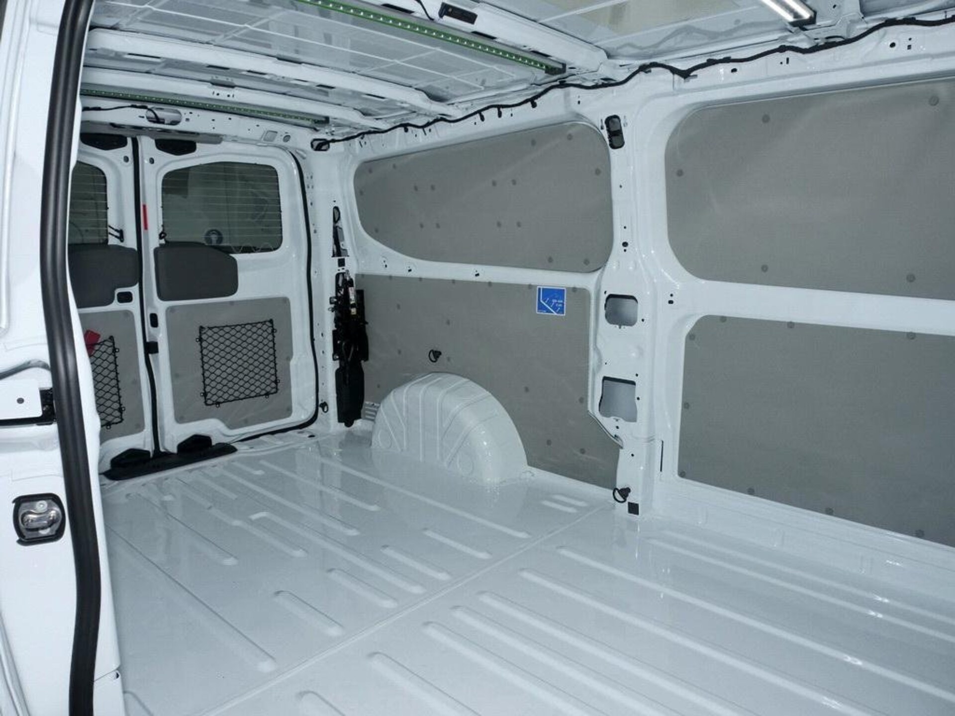 Volkswagen Transporter Kasten langer Radstand