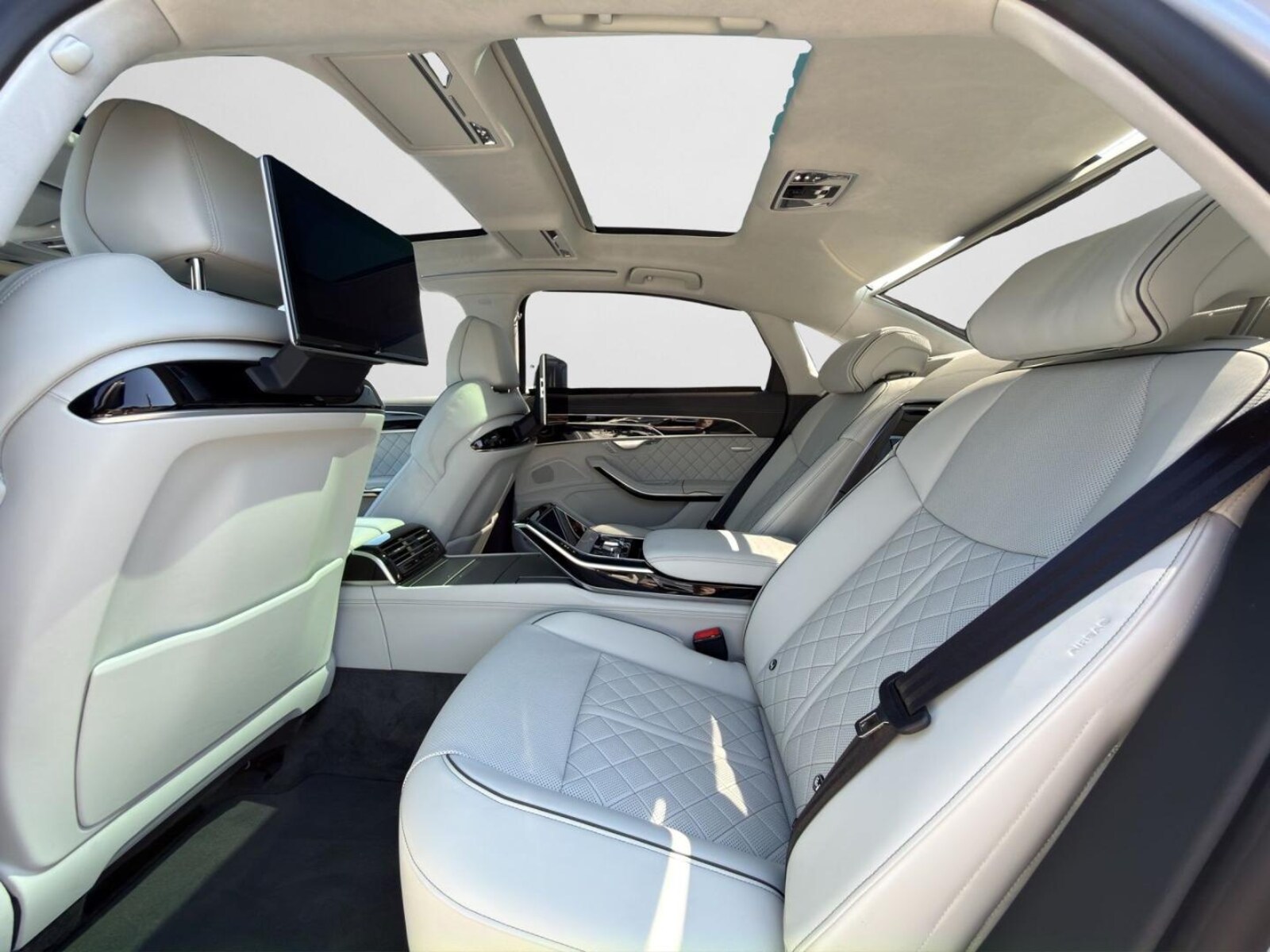 Audi A8 L – Bild 14