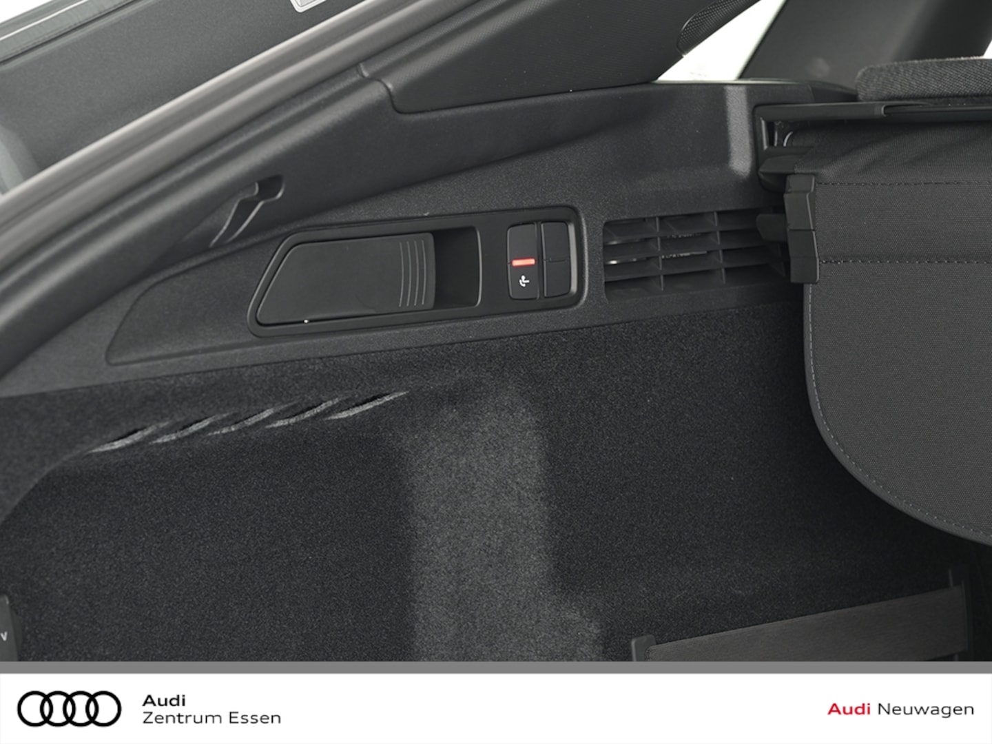 Bild über Audi Q5 Sportback e-hybrid e-hybrid quattro 220 kW S tronic - für weitere Informationen kontaktieren Sie den Audi Partner