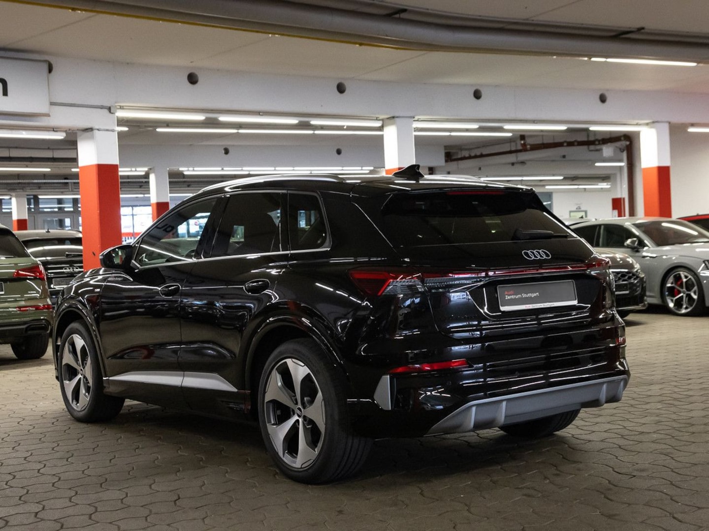 Bild über Audi Q4 SUV e-tron e-tron quattro performance 250 kW - für weitere Informationen kontaktieren Sie den Audi Partner