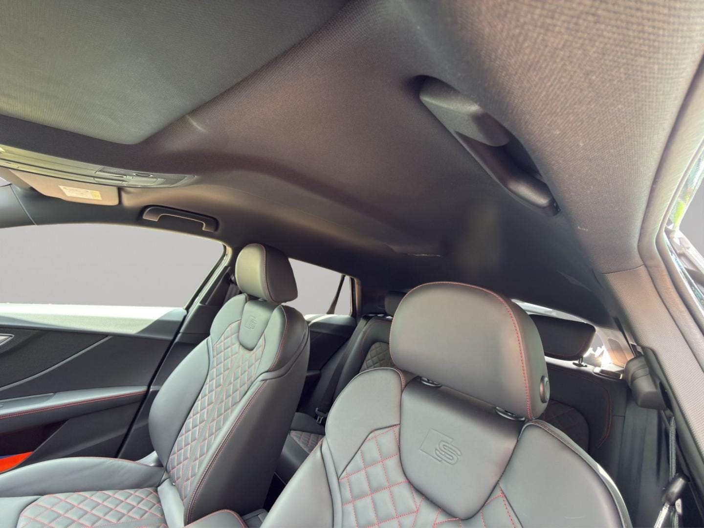 Bild über Audi Q2 S line 35 TFSI S tronic - für weitere Informationen kontaktieren Sie den Audi Partner