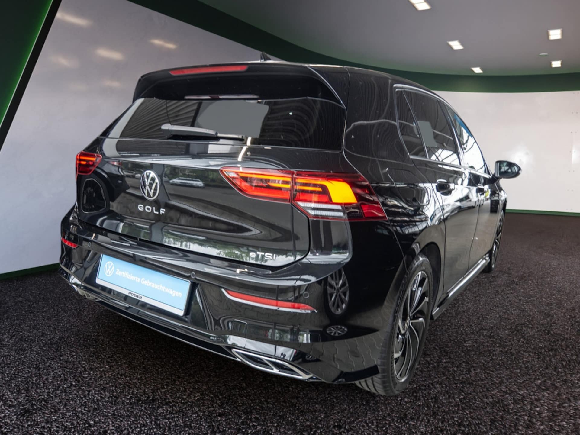 Volkswagen Golf R-Line