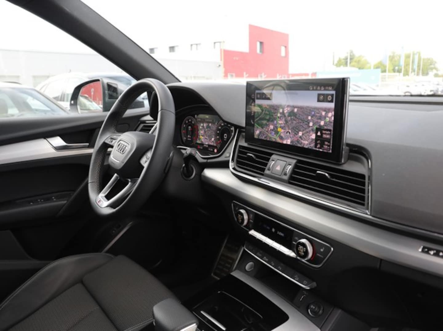Bild über Audi Q5 Sportback 40 TFSI quattro S tronic - für weitere Informationen kontaktieren Sie den Audi Partner