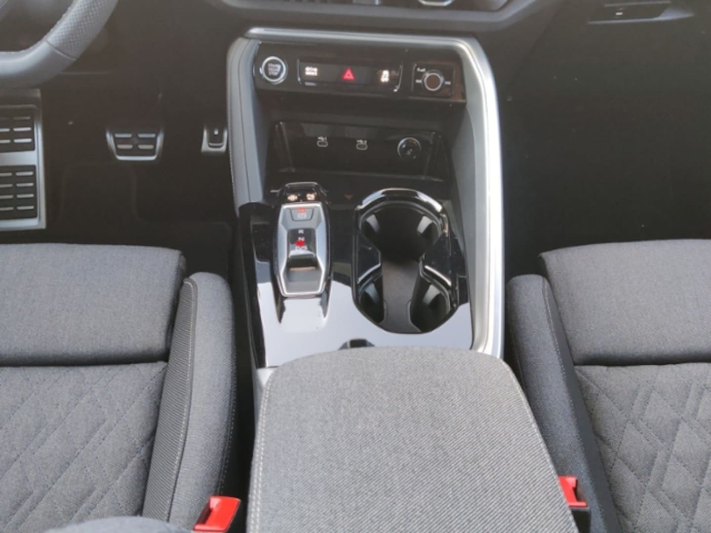 Bild über Audi Q5 SUV TFSI quattro 150 kW S tronic - für weitere Informationen kontaktieren Sie den Audi Partner