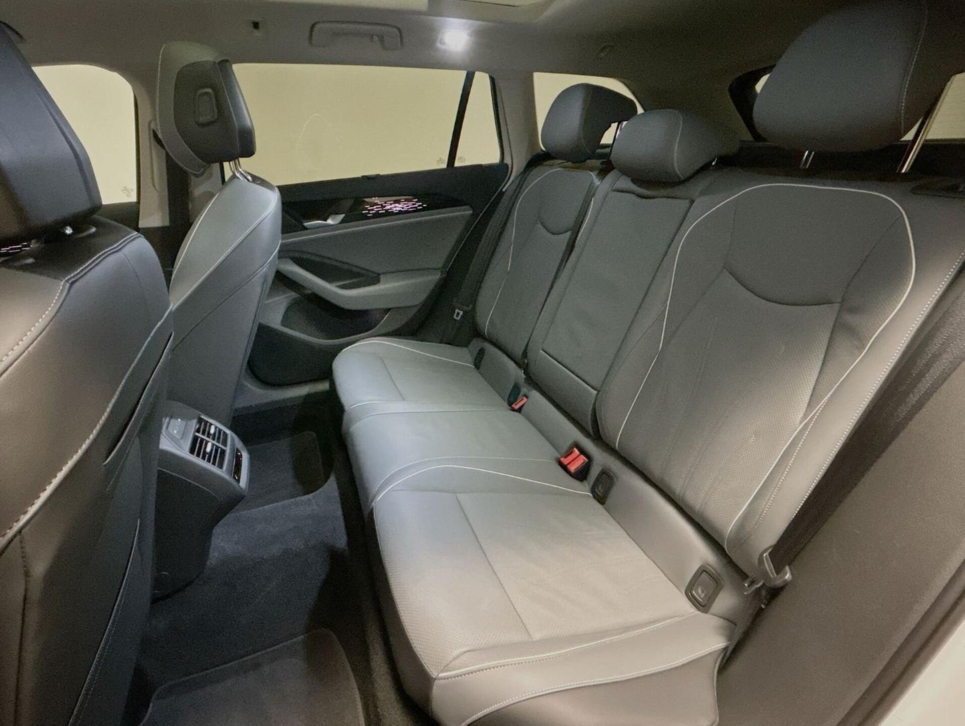 Volkswagen Passat Elegance