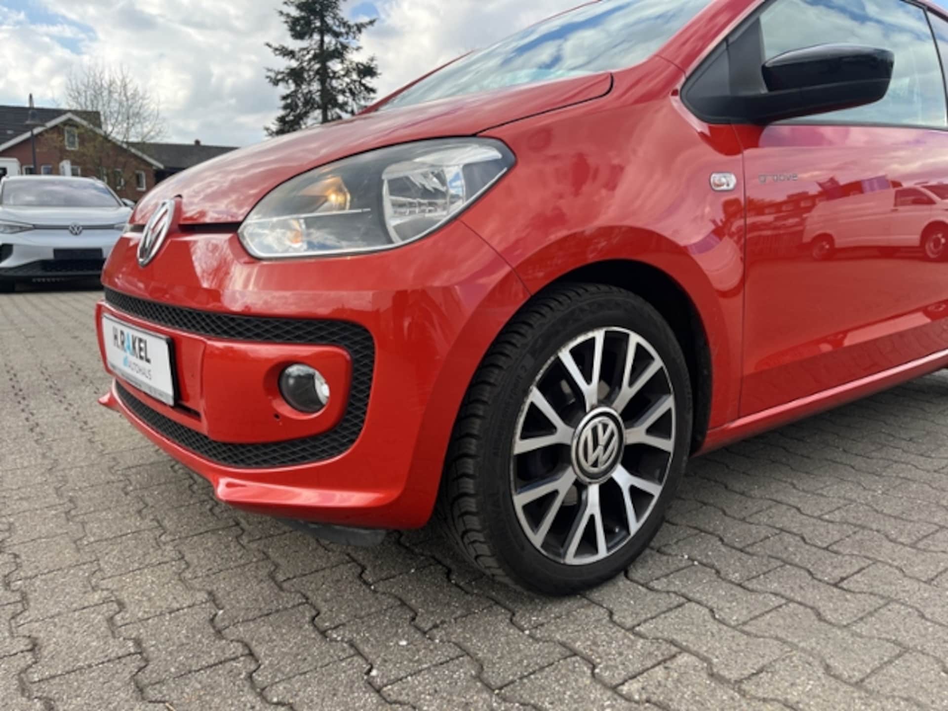 Volkswagen up! high up!