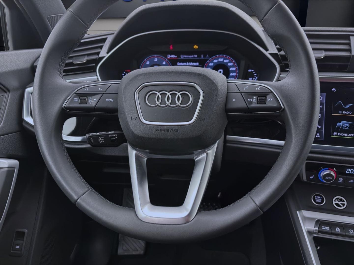 Bild über Audi Q3 S line 35 TDI S tronic - für weitere Informationen kontaktieren Sie den Audi Partner