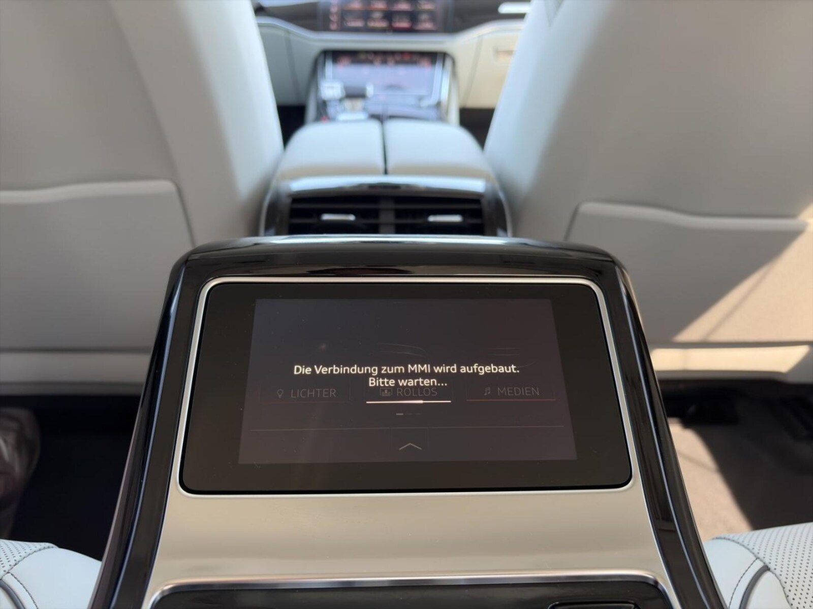 Audi A8 L – Bild 22