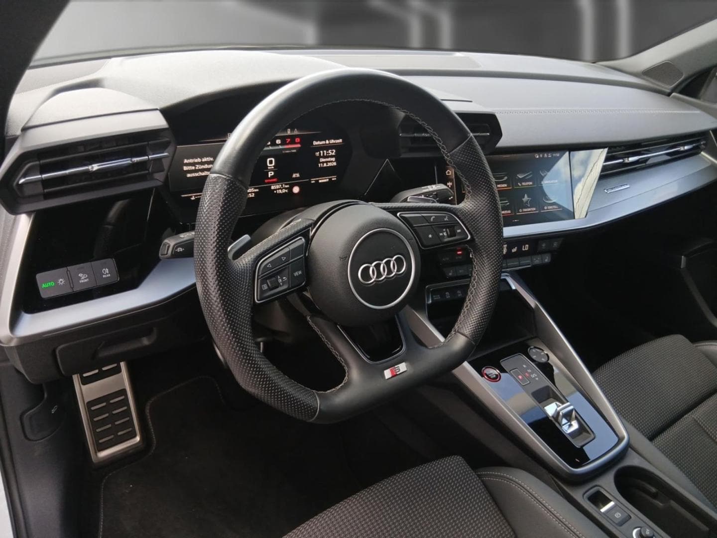 Bild über Audi S3 Sportback TFSI quattro S tronic - für weitere Informationen kontaktieren Sie den Audi Partner