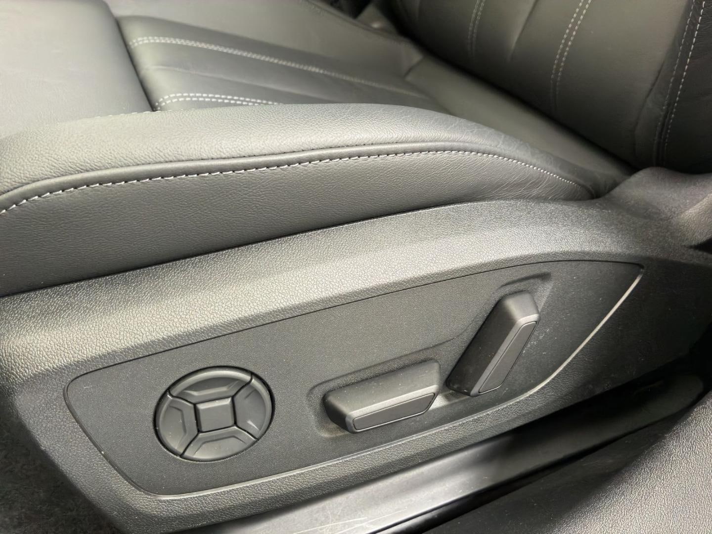 Bild über Audi A5 Avant TDI 150 kW S tronic - für weitere Informationen kontaktieren Sie den Audi Partner