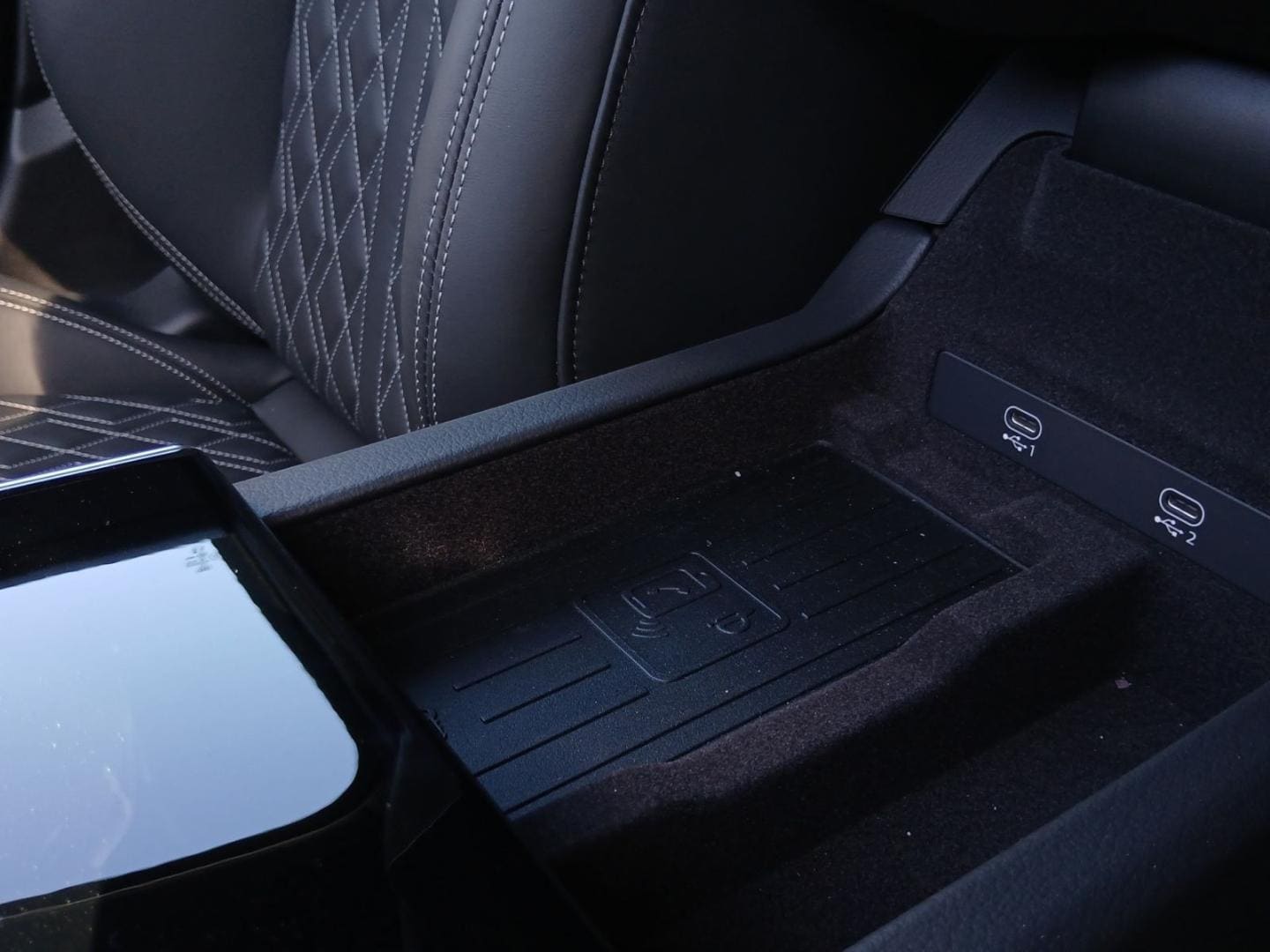 Bild über Audi A6 Avant TFSI e S line 55 TFSI e quattro S tronic - für weitere Informationen kontaktieren Sie den Audi Partner