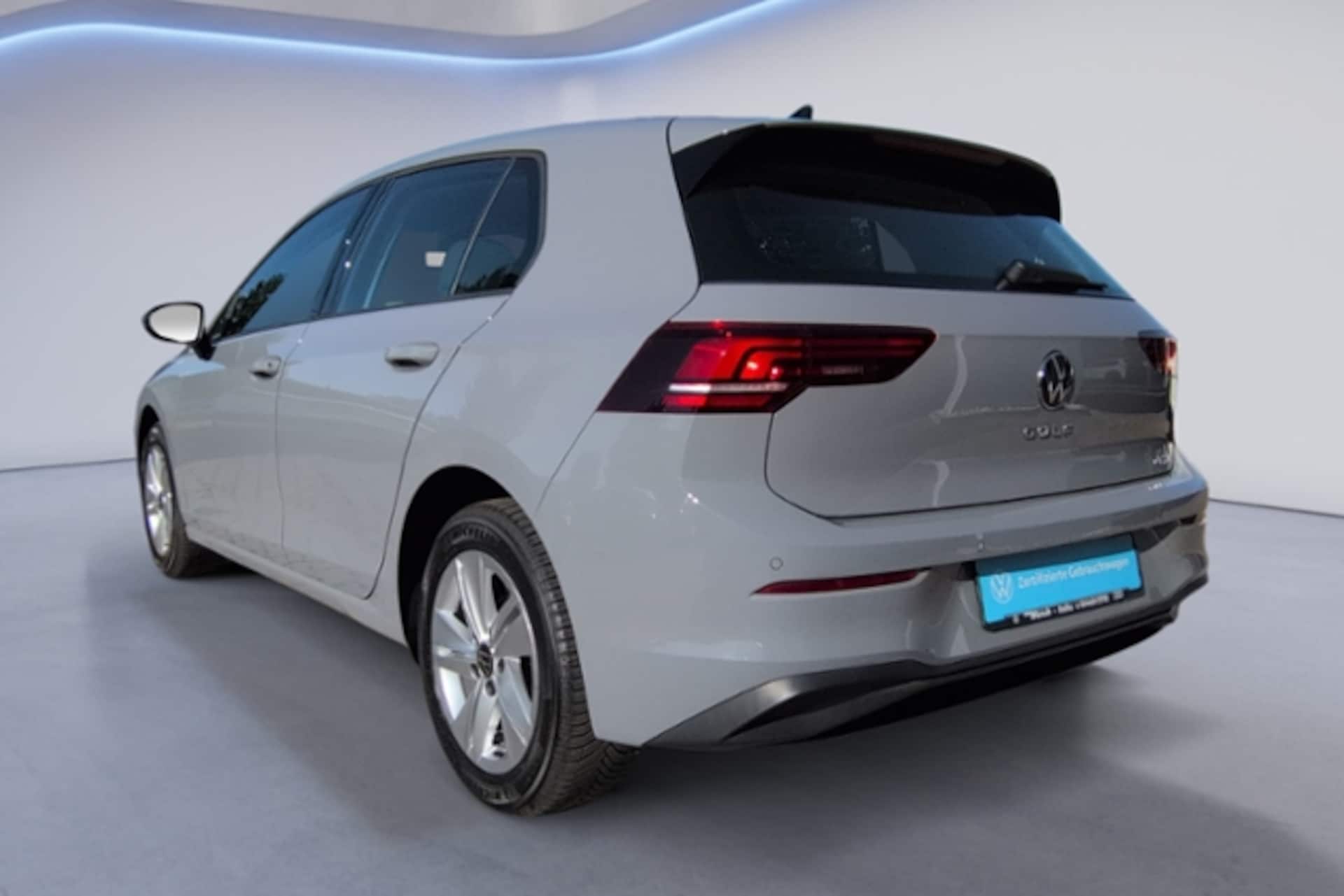 Volkswagen Golf Life