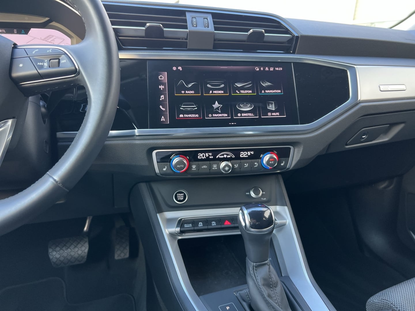 Bild über Audi Q3 Sportback S line 35 TDI S tronic - für weitere Informationen kontaktieren Sie den Audi Partner