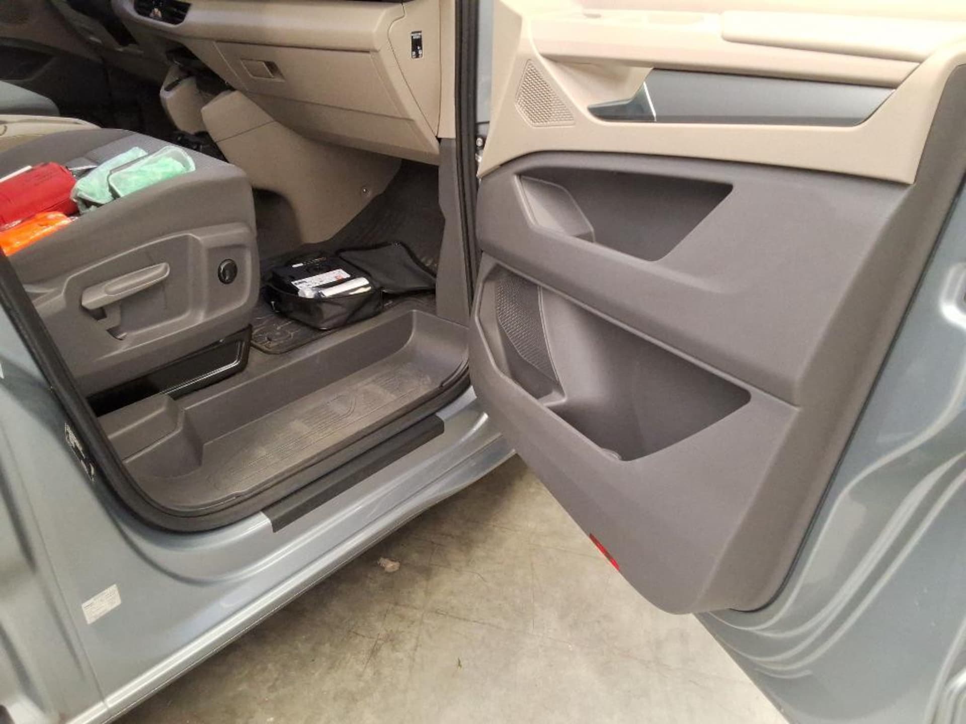 Volkswagen Multivan Basis-Modell