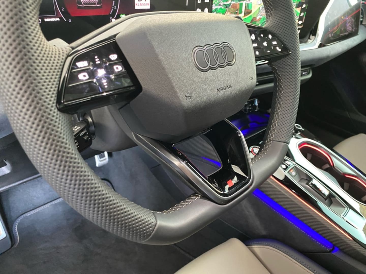Bild über Audi A6 Avant TFSI quattro 270 kW S tronic - für weitere Informationen kontaktieren Sie den Audi Partner