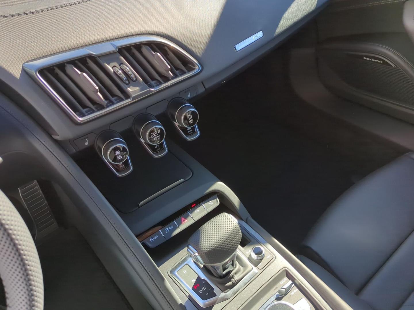 Image about Audi R8 Coupé FSI S tronic