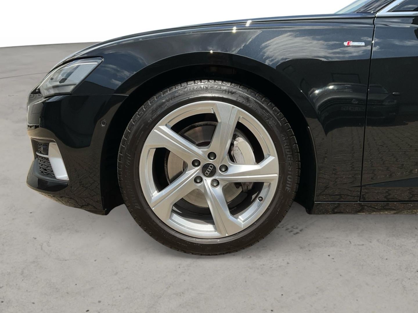 Bild über Audi A6 Avant sport 45 TFSI quattro S tronic - für weitere Informationen kontaktieren Sie den Audi Partner