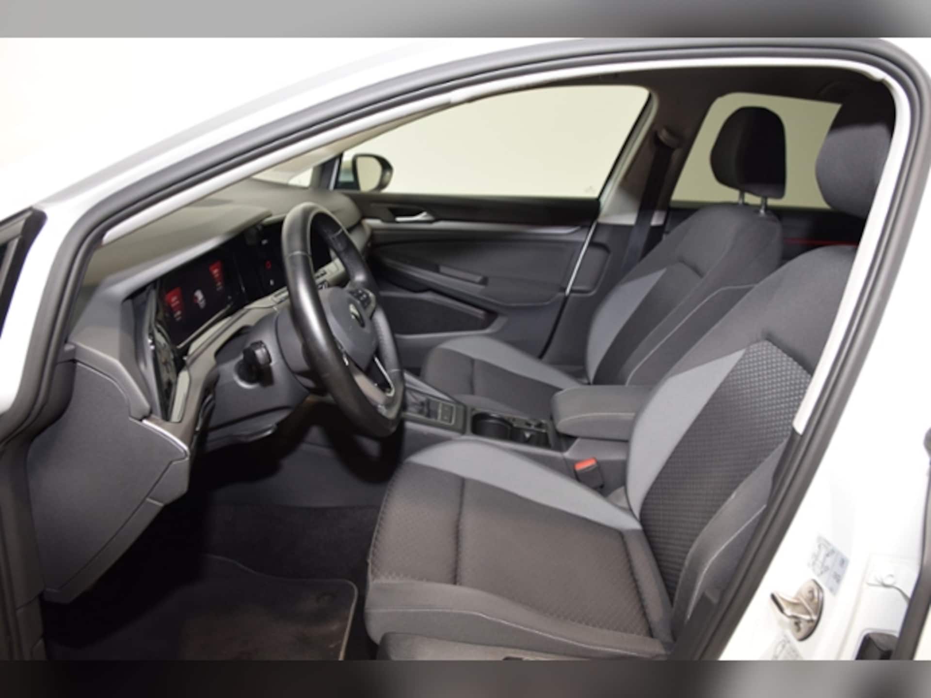 Volkswagen Golf Active