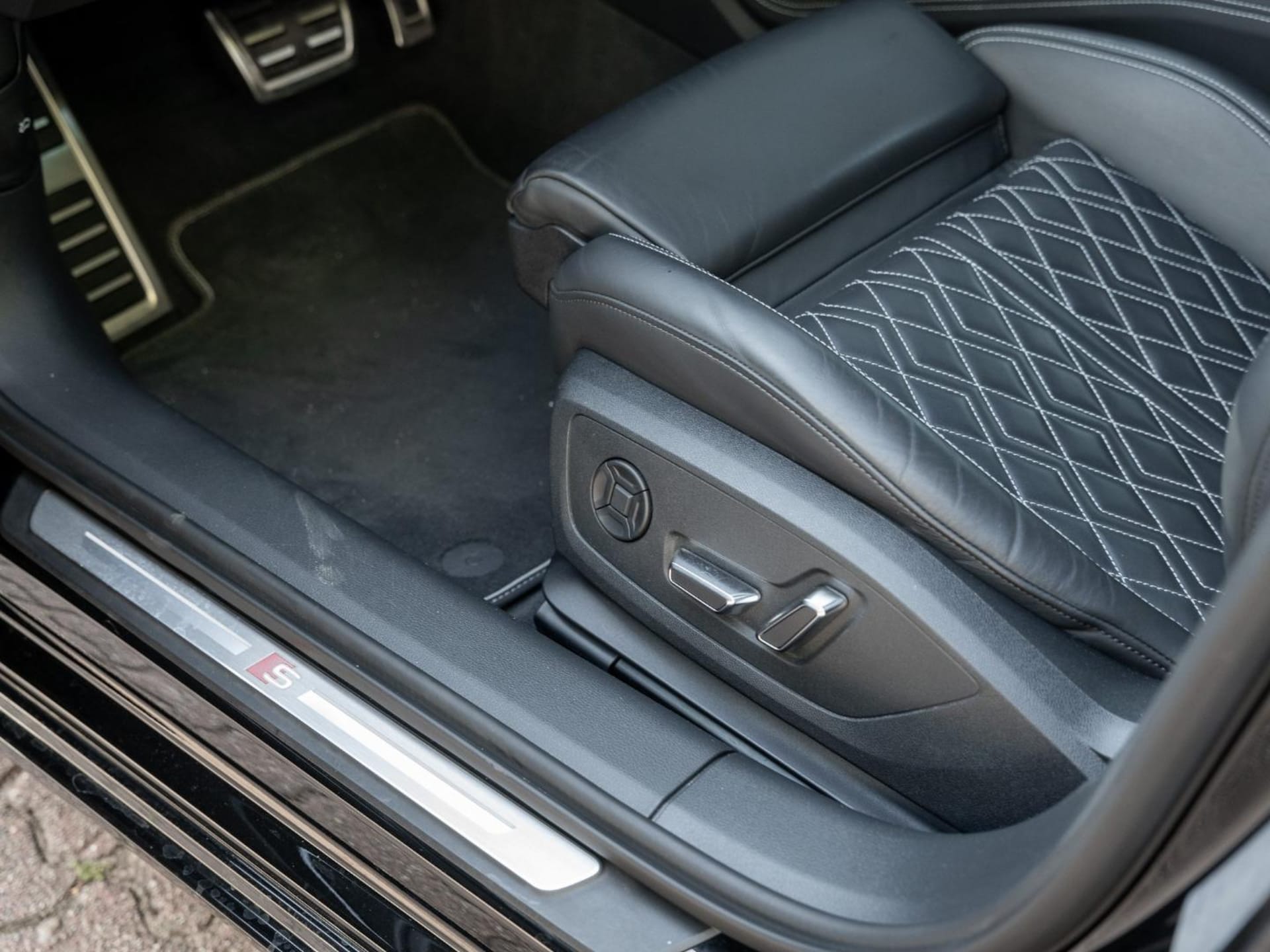 Audi S6 Avant