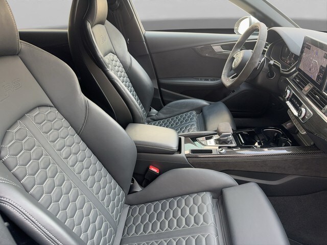 Image about Audi RS 4 Avant RS 4 Avant 331(450) kW(PS) tiptronic