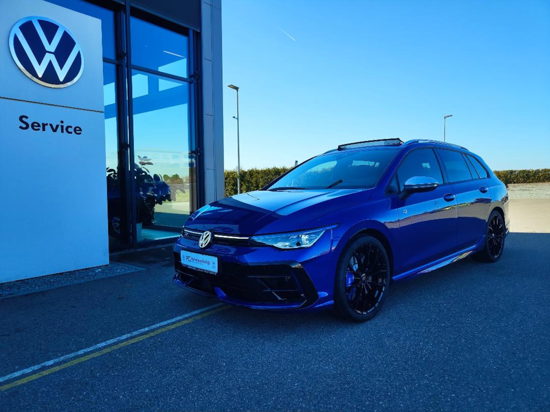 Volkswagen Golf Variant R