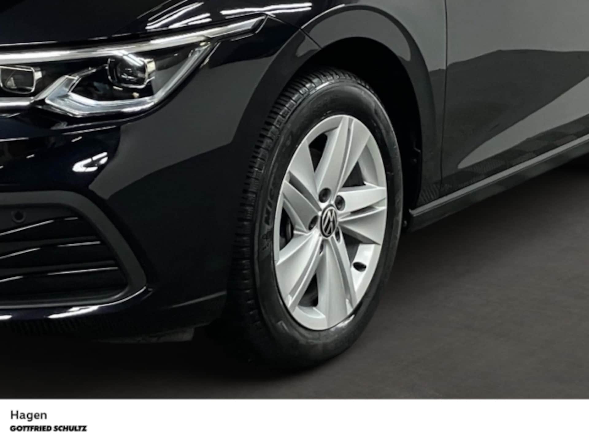 Volkswagen Golf Life