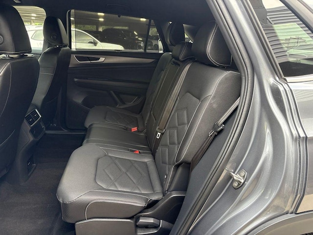 2025 Volkswagen Atlas Cross Sport SE w/Tech - Photo 14