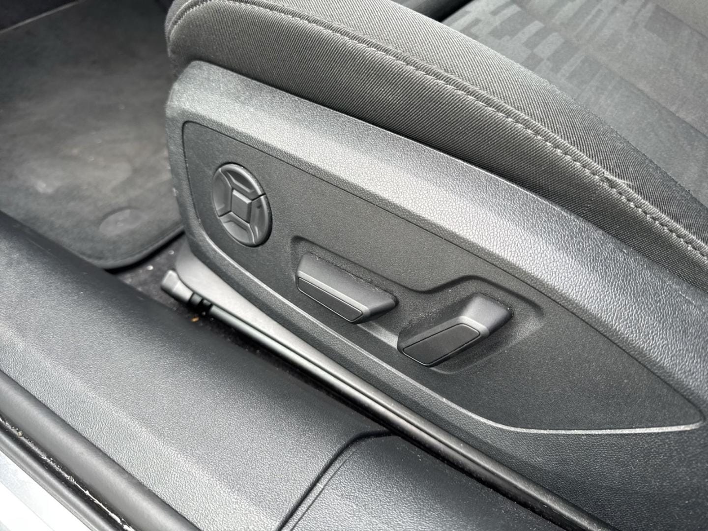 Bild über Audi A5 Avant TFSI 110 kW S tronic - für weitere Informationen kontaktieren Sie den Audi Partner