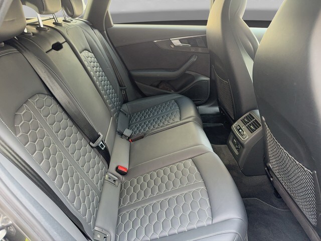 Image about Audi RS 4 Avant RS 4 Avant 331(450) kW(PS) tiptronic