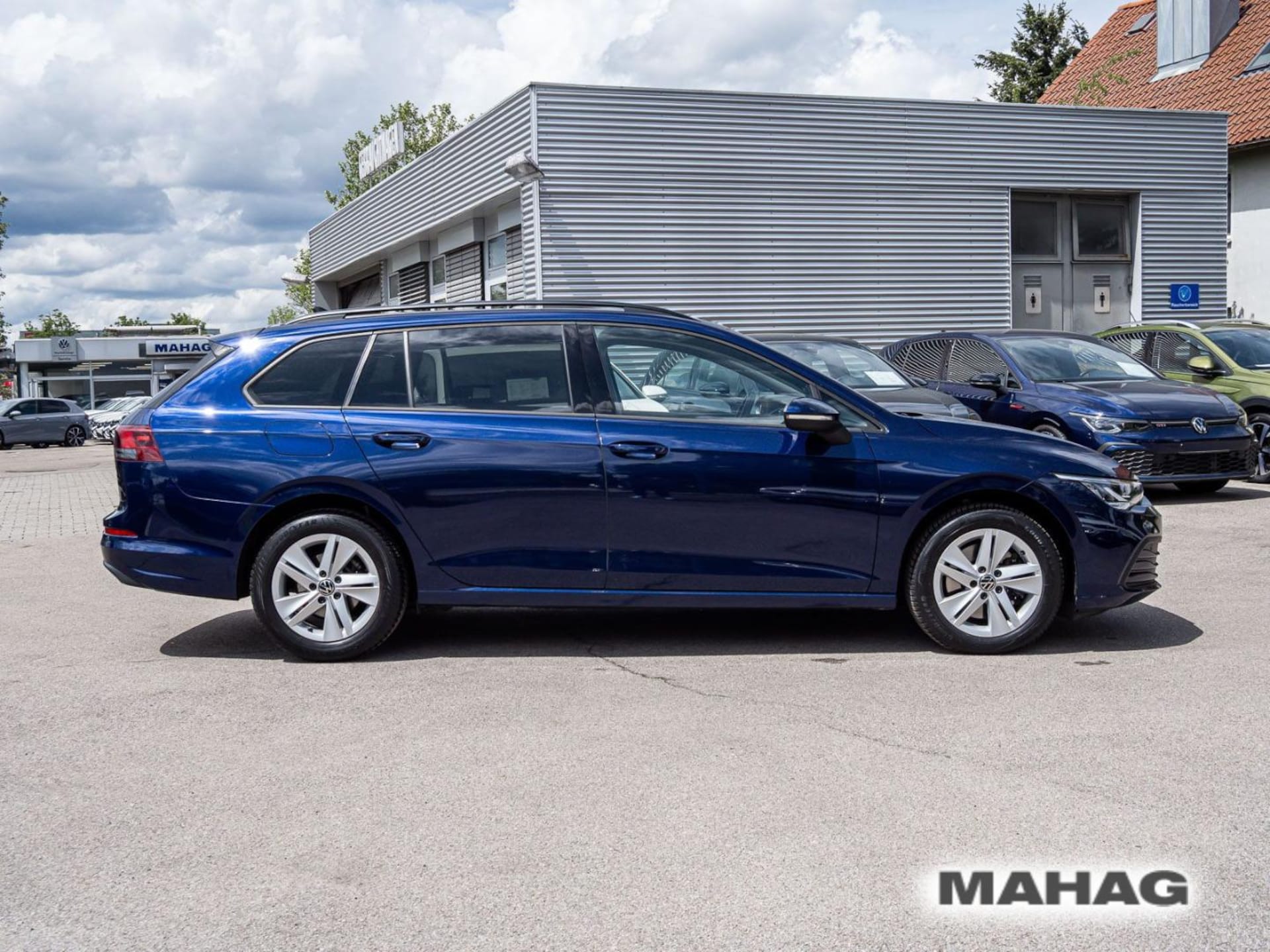 Volkswagen Golf Variant Life