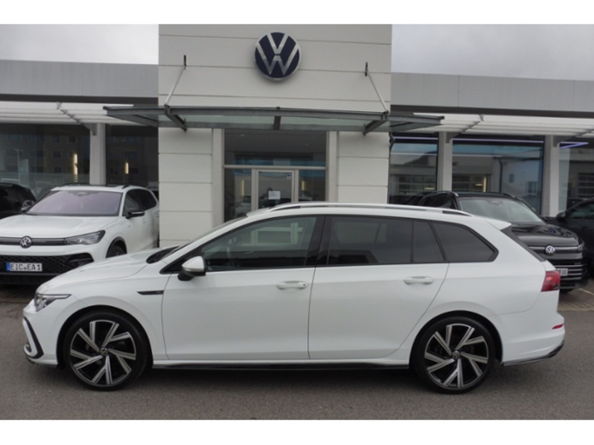 Volkswagen Golf Variant R-Line