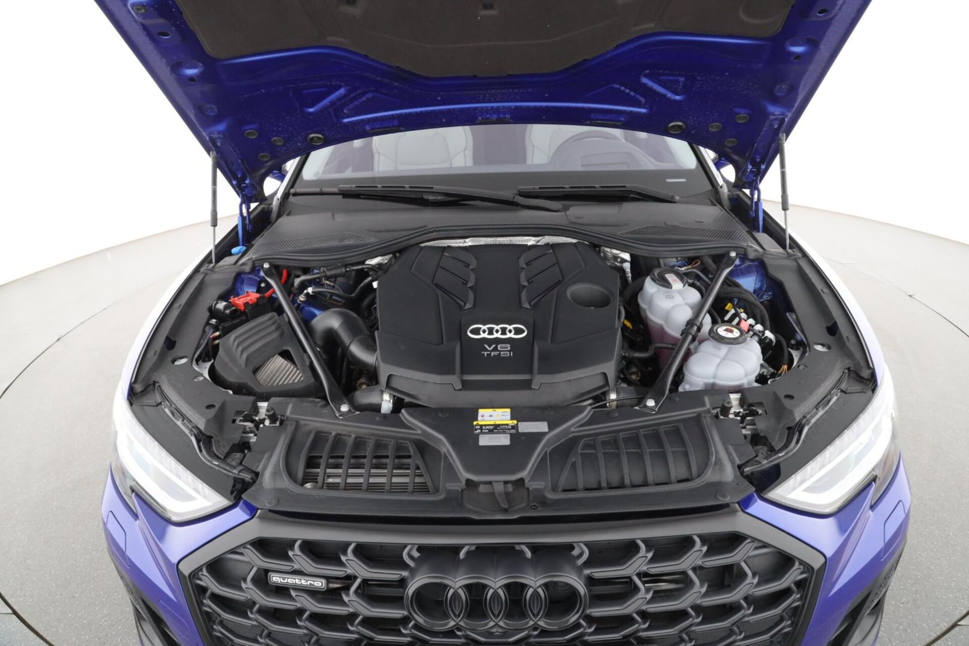 Audi A8 L TFSI e