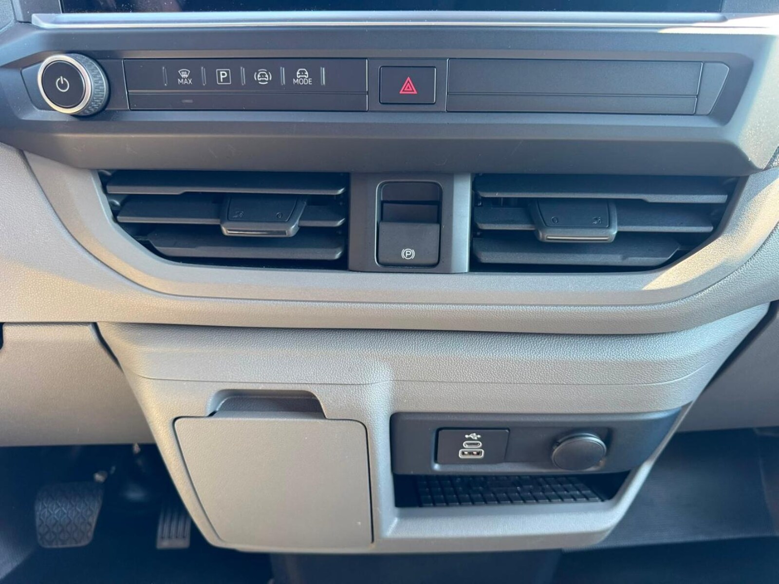 Volkswagen Transporter Kasten langer Radstand – Bild 10