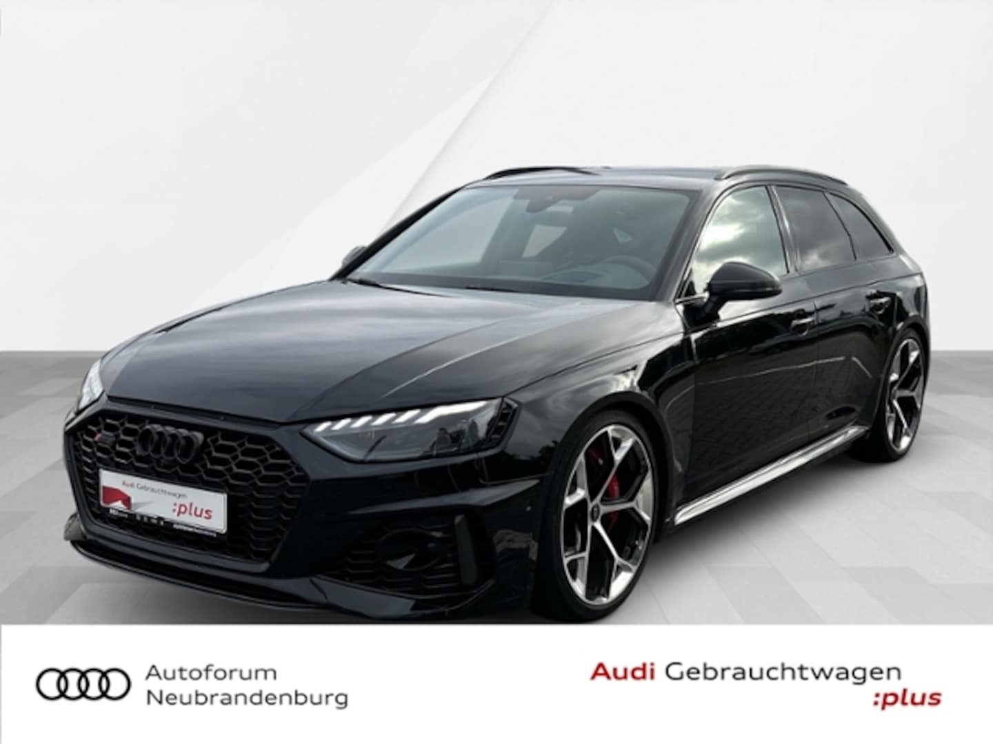Bild über Audi RS 4 Avant TFSI quattro tiptronic - für weitere Informationen kontaktieren Sie den Audi Partner