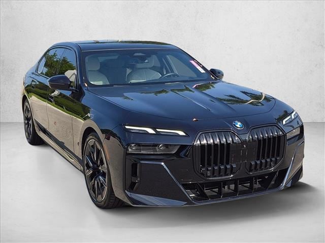 2023 BMW 740