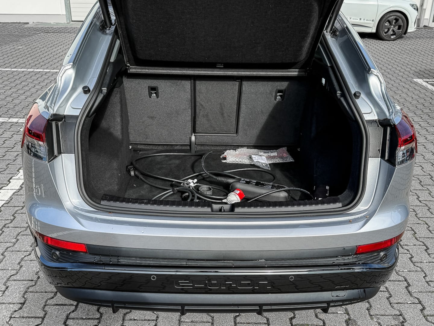 Bild über Audi Q4 Sportback e-tron 35 e-tron - für weitere Informationen kontaktieren Sie den Audi Partner