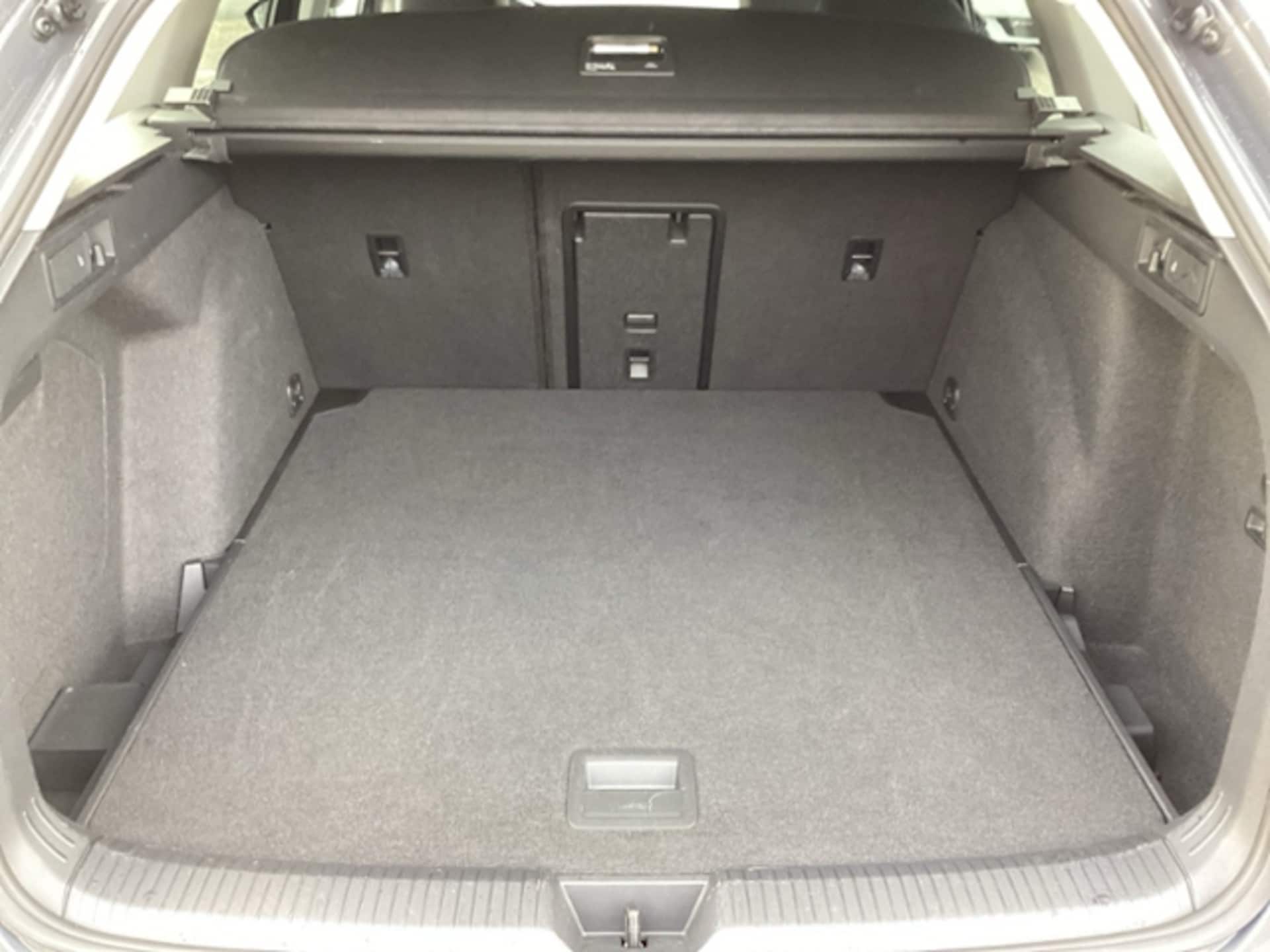 Volkswagen Golf Variant Life