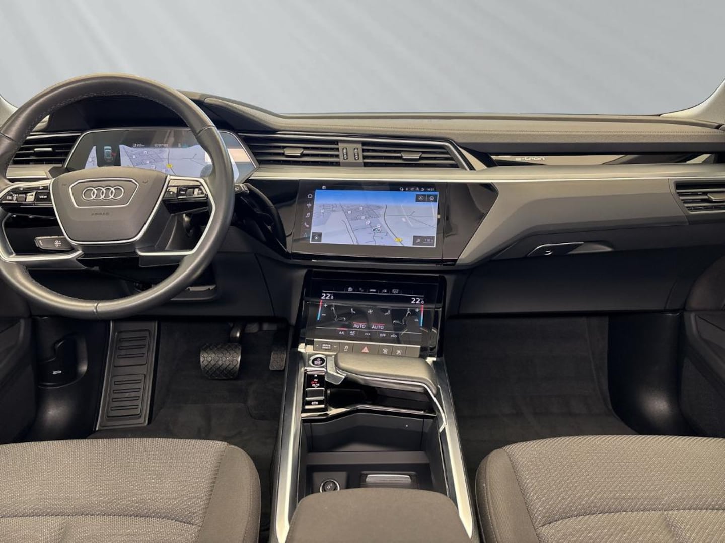 Bild über Audi e-tron 55 quattro - für weitere Informationen kontaktieren Sie den Audi Partner